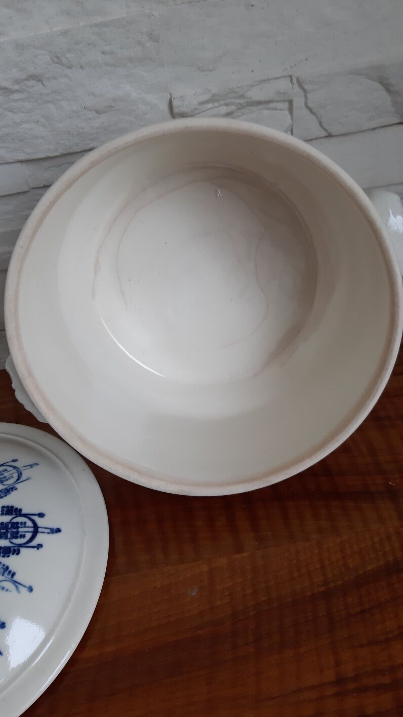 Saint Uze ceramic tureen