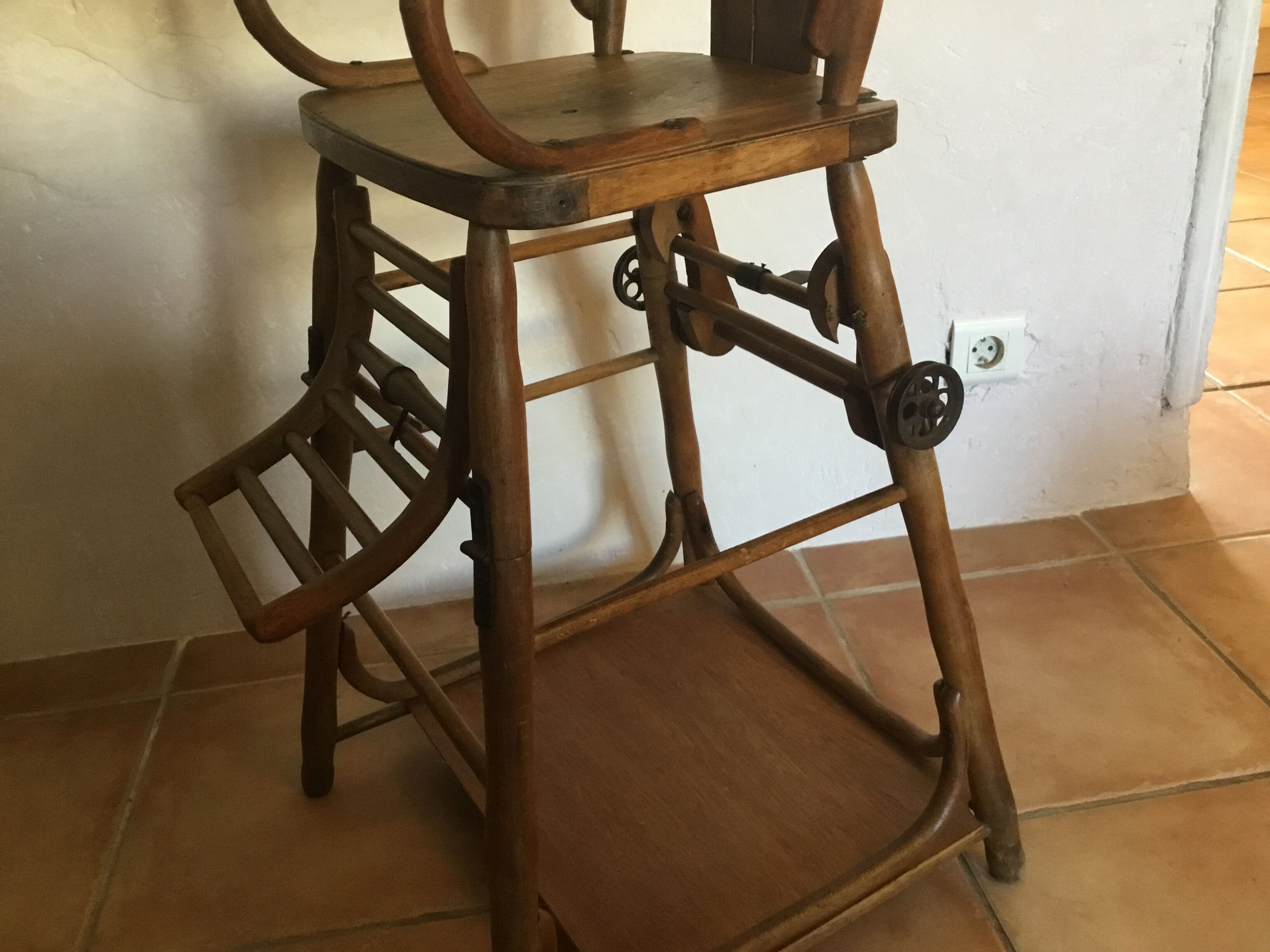 Baby Baumann children's chairs 1926-1928 at palmettes