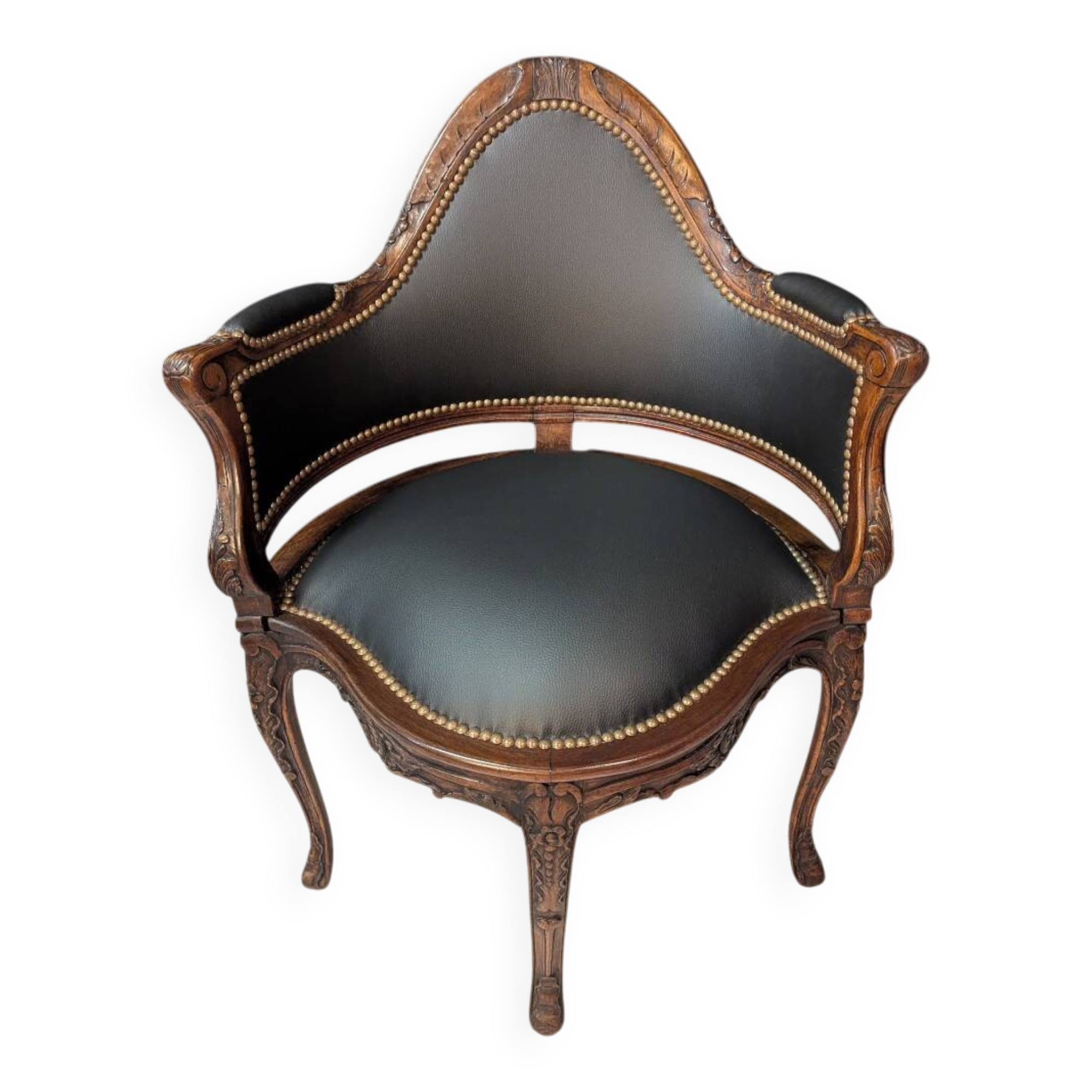 Louis XV armchair in Couillard style, from the 19th century.