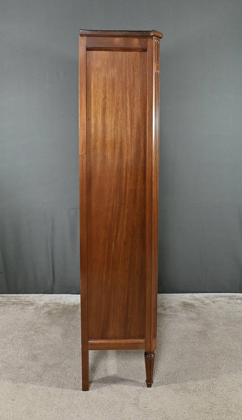 Small Glass-fronted Mahogany Bookcase, Louis XVI style – Late 19th century