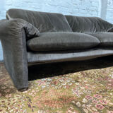 Maralunga sofa by Vico Magistretti