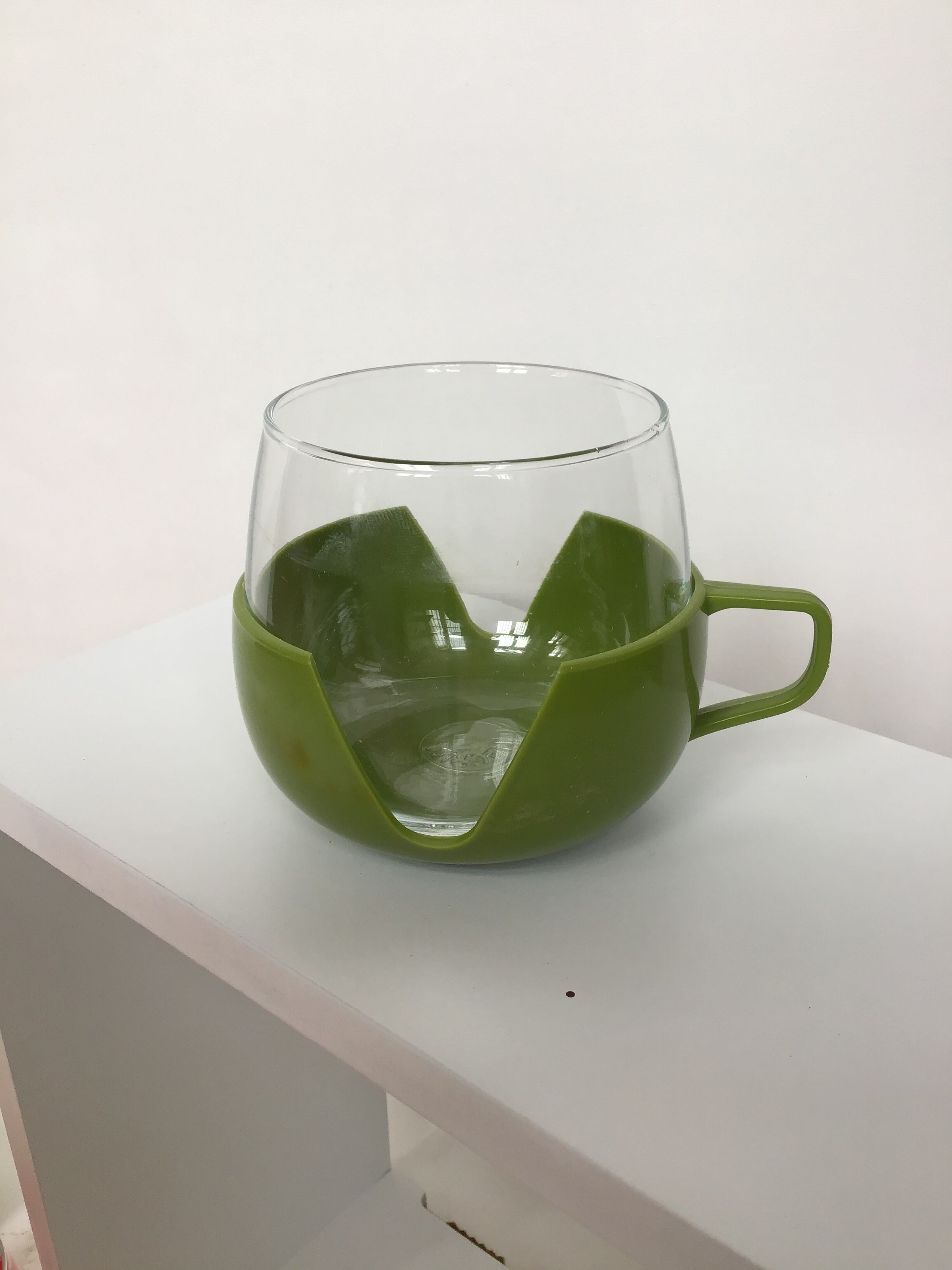 9-cup Vintage coffee cup set