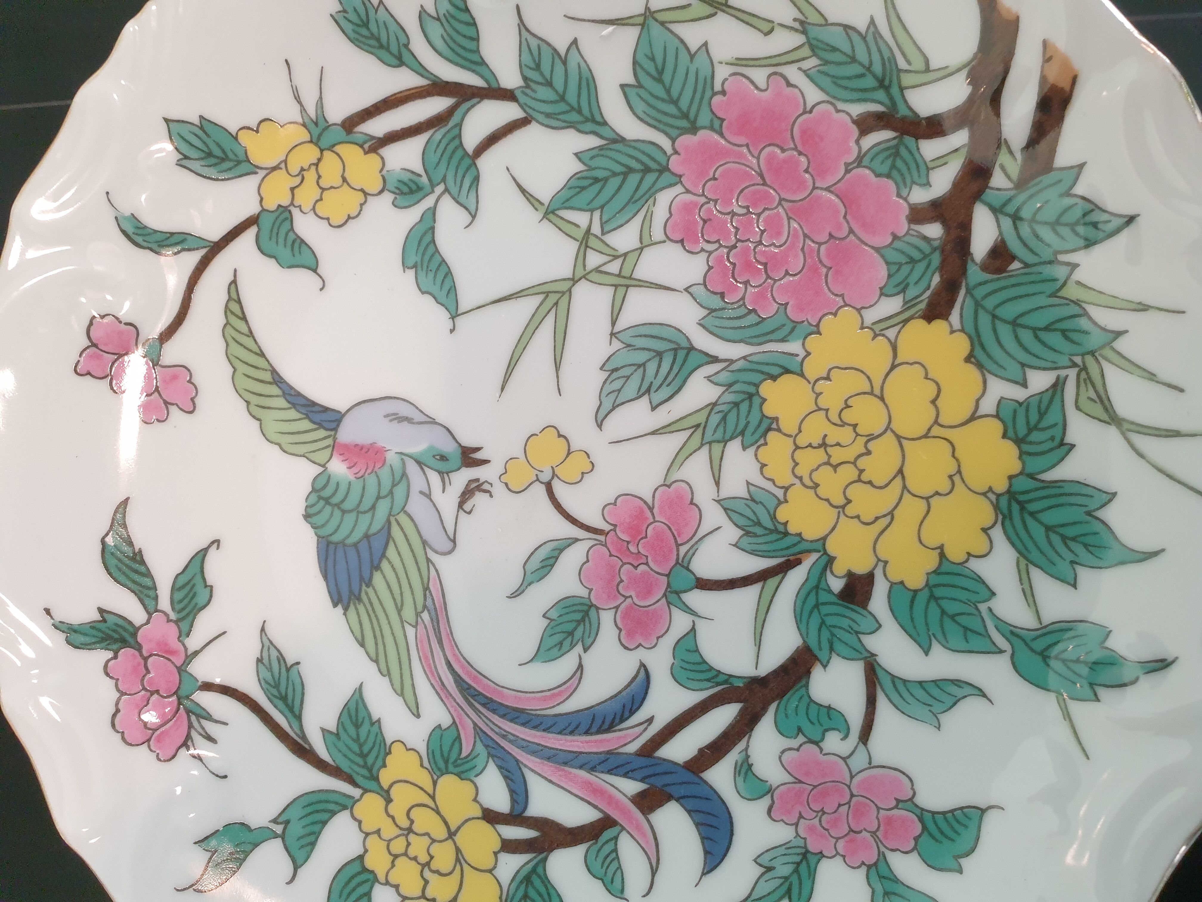 2 Japanese plates with Parrots