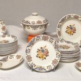 Gien. Bordeaux bouquet. 43-piece service