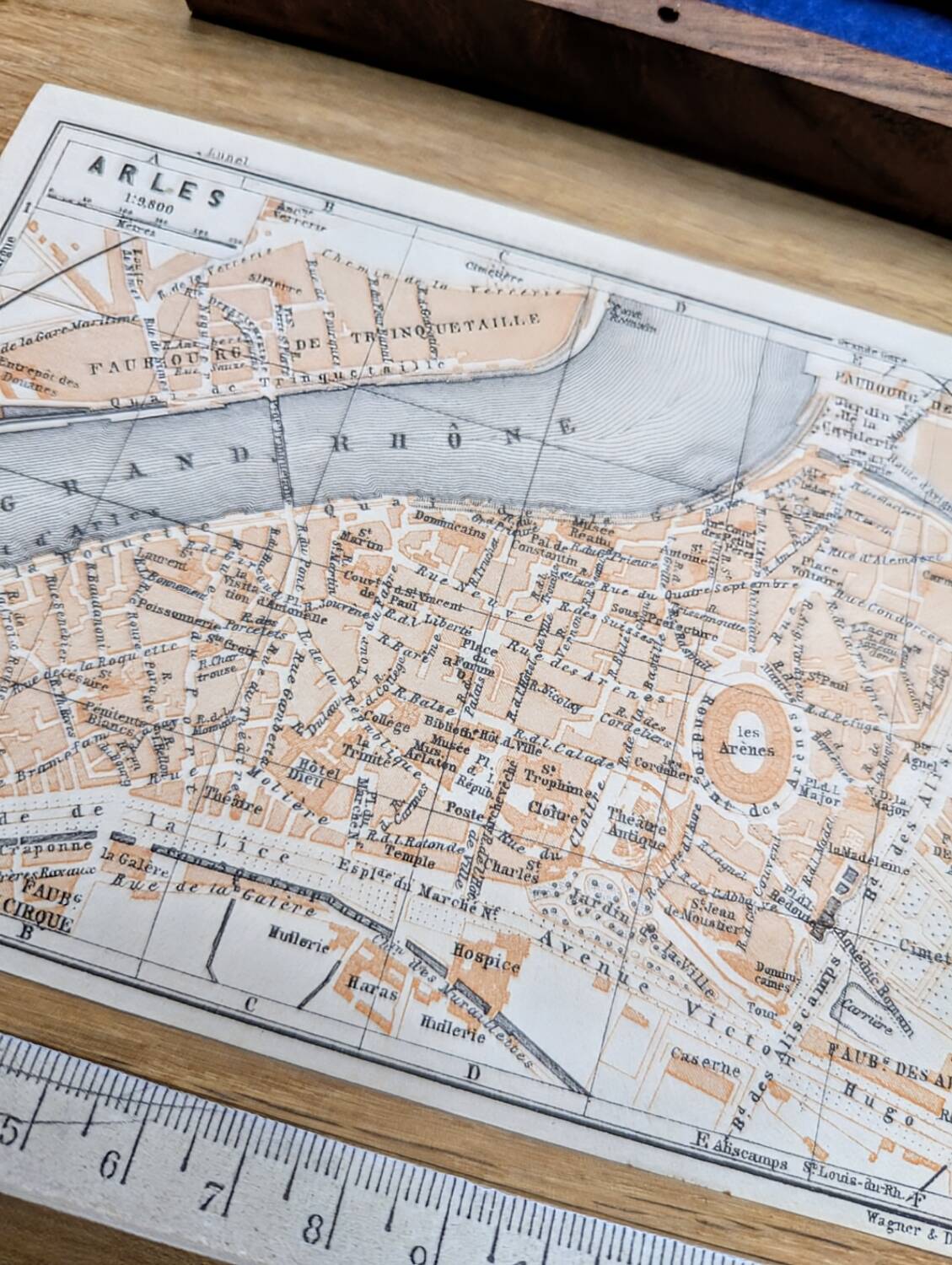 Arles, old small map, printed in 1906.