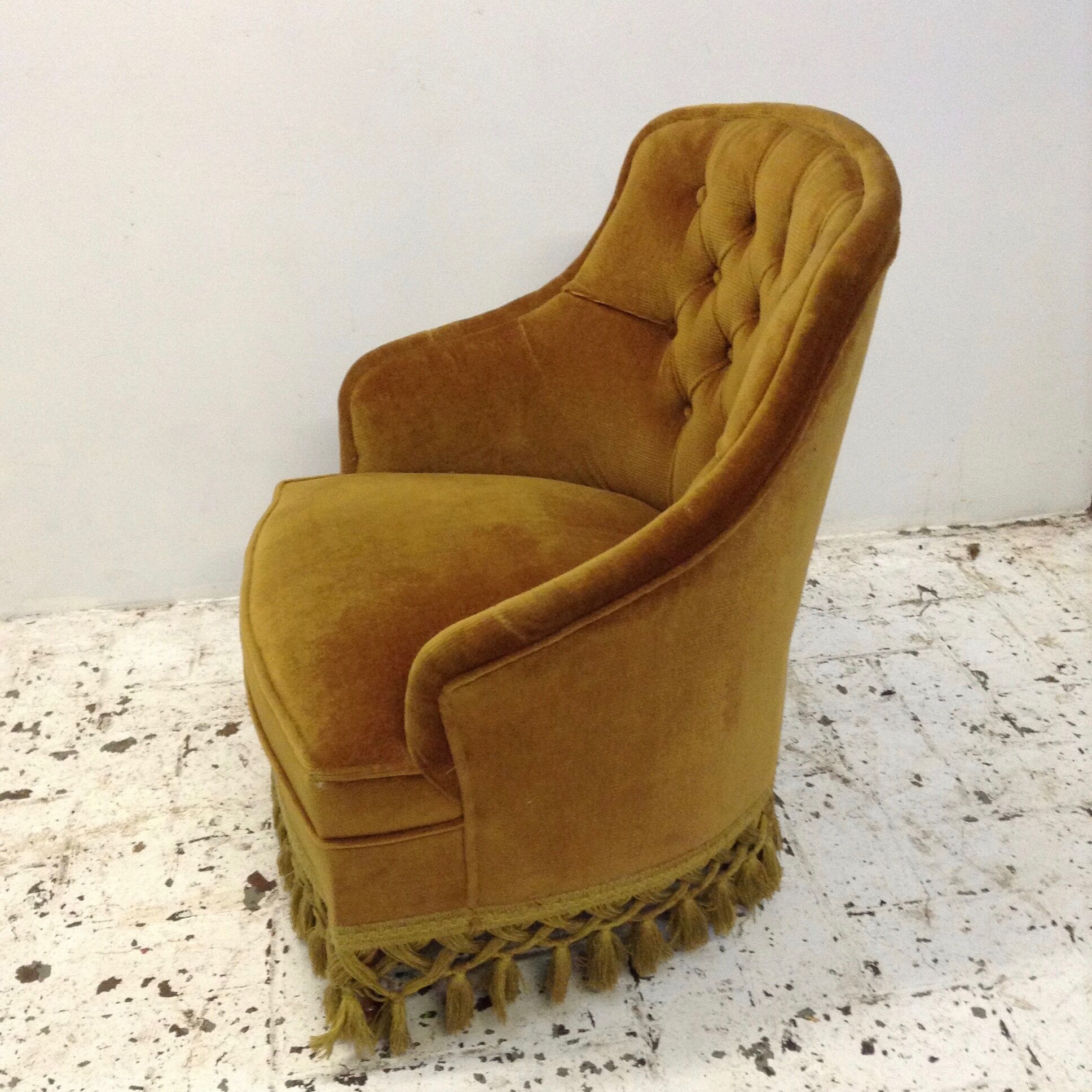 Toad armchair