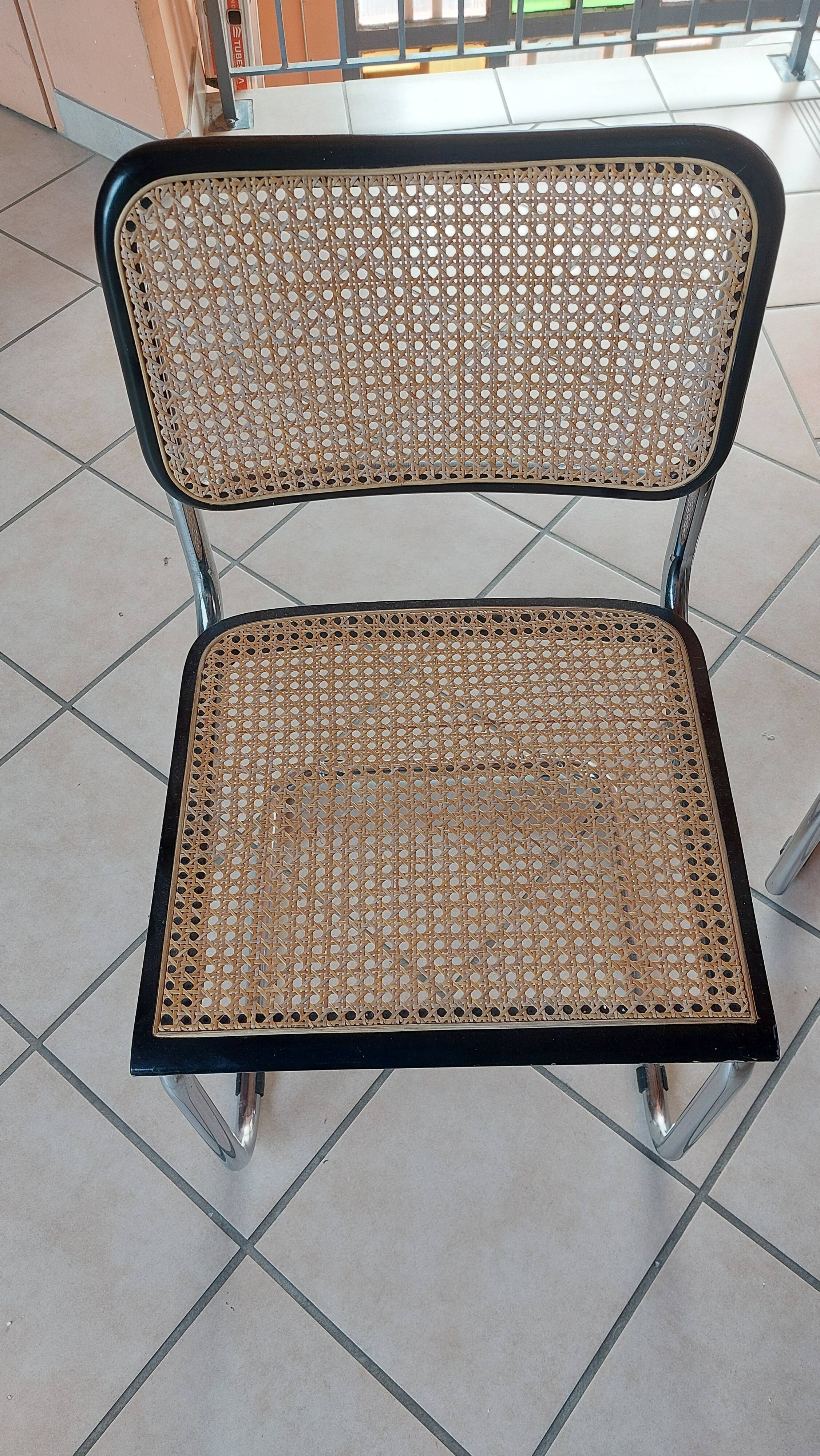 Set of 4 Cesca B32 chairs