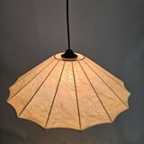 Lampe à suspension Cocoon en forme d'OVNI