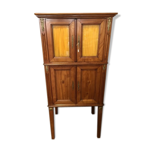 Vitrine de style Directoire