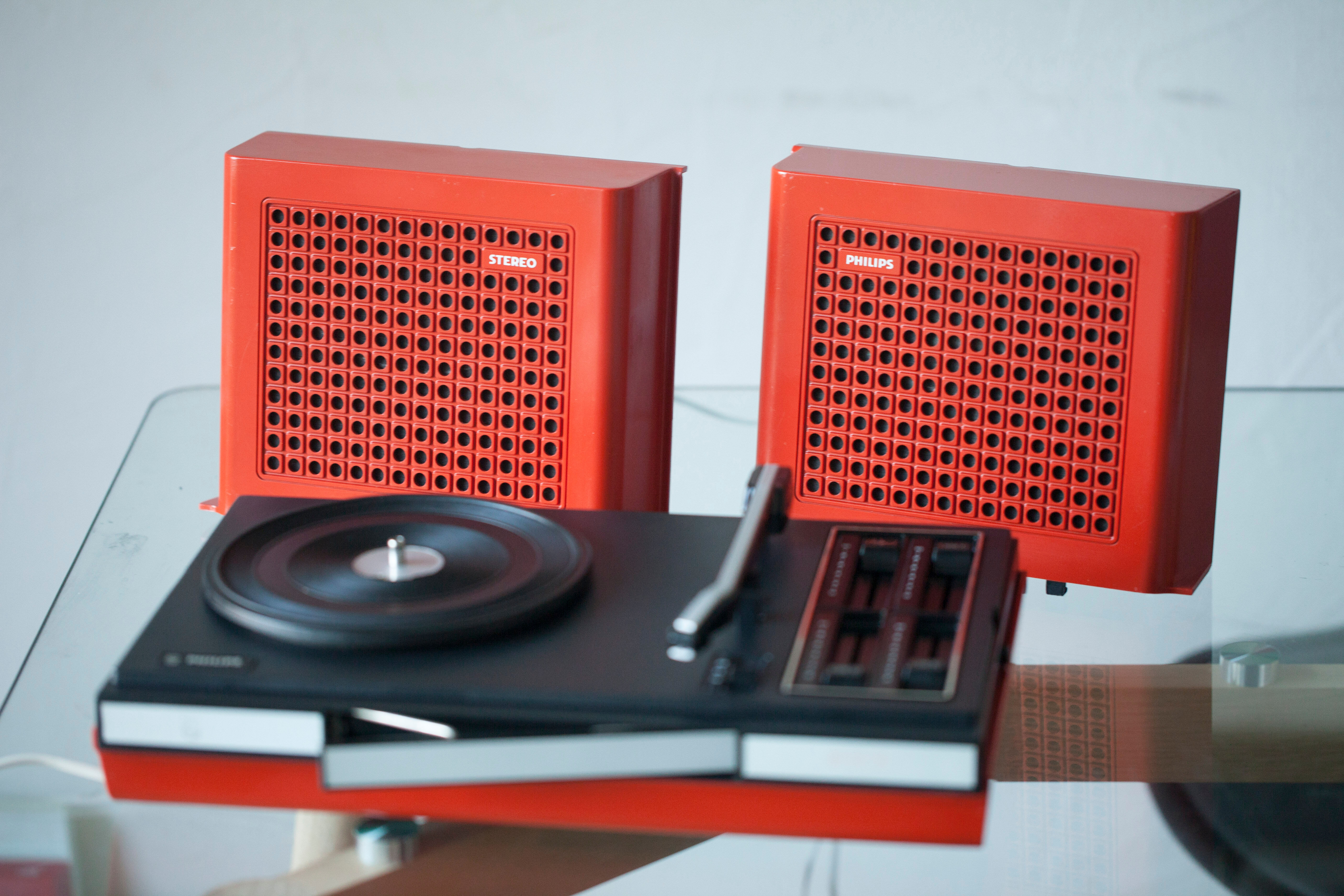 Philips 623 red stereo turntable