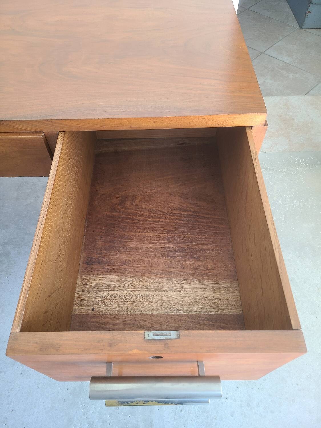 Ancien bureau Art Déco Noyer vintage