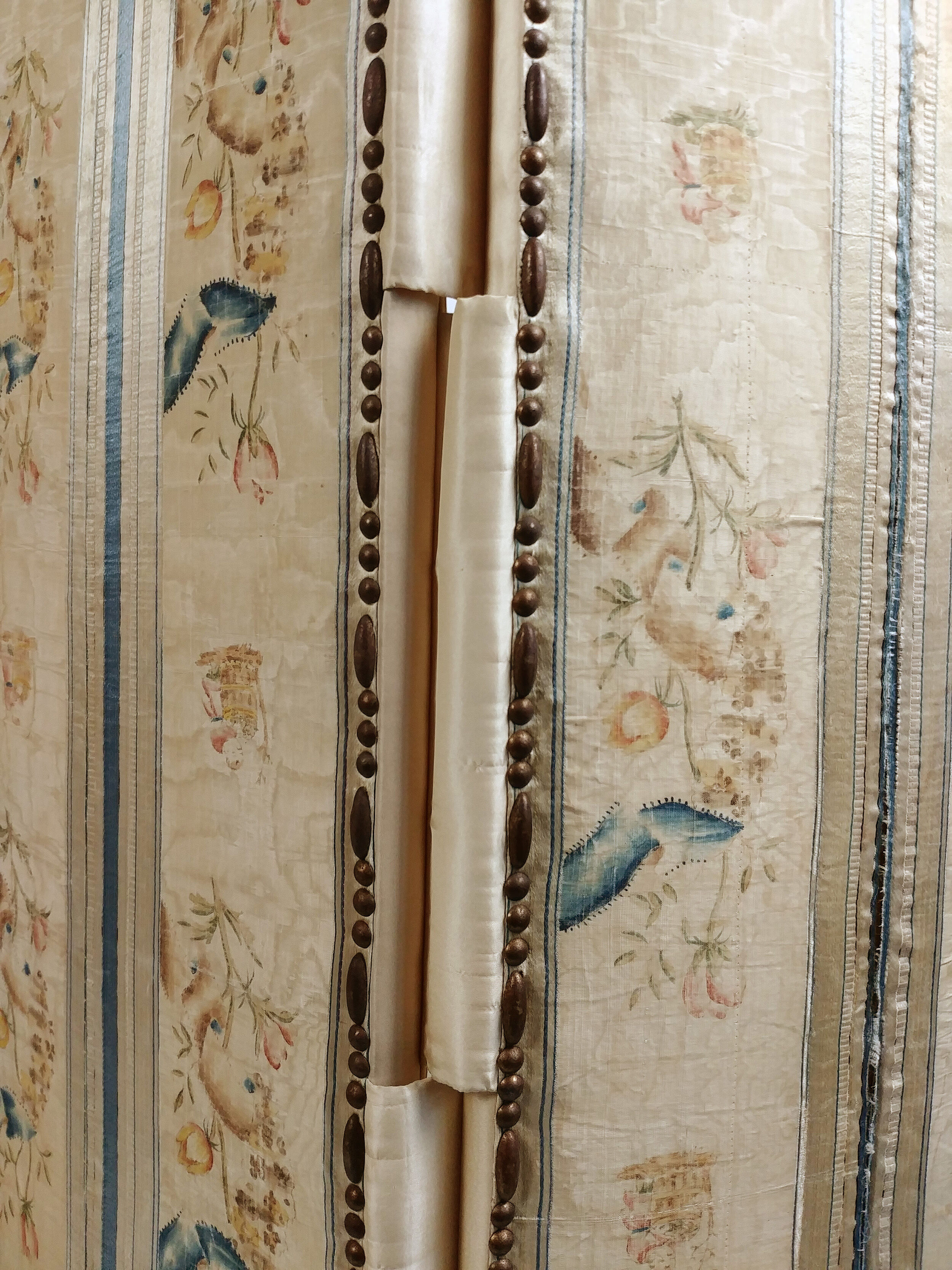 Screen of epoch Louis XVI