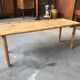 Table basse en rotin vintage