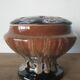 Vase stings earthenware flowers
