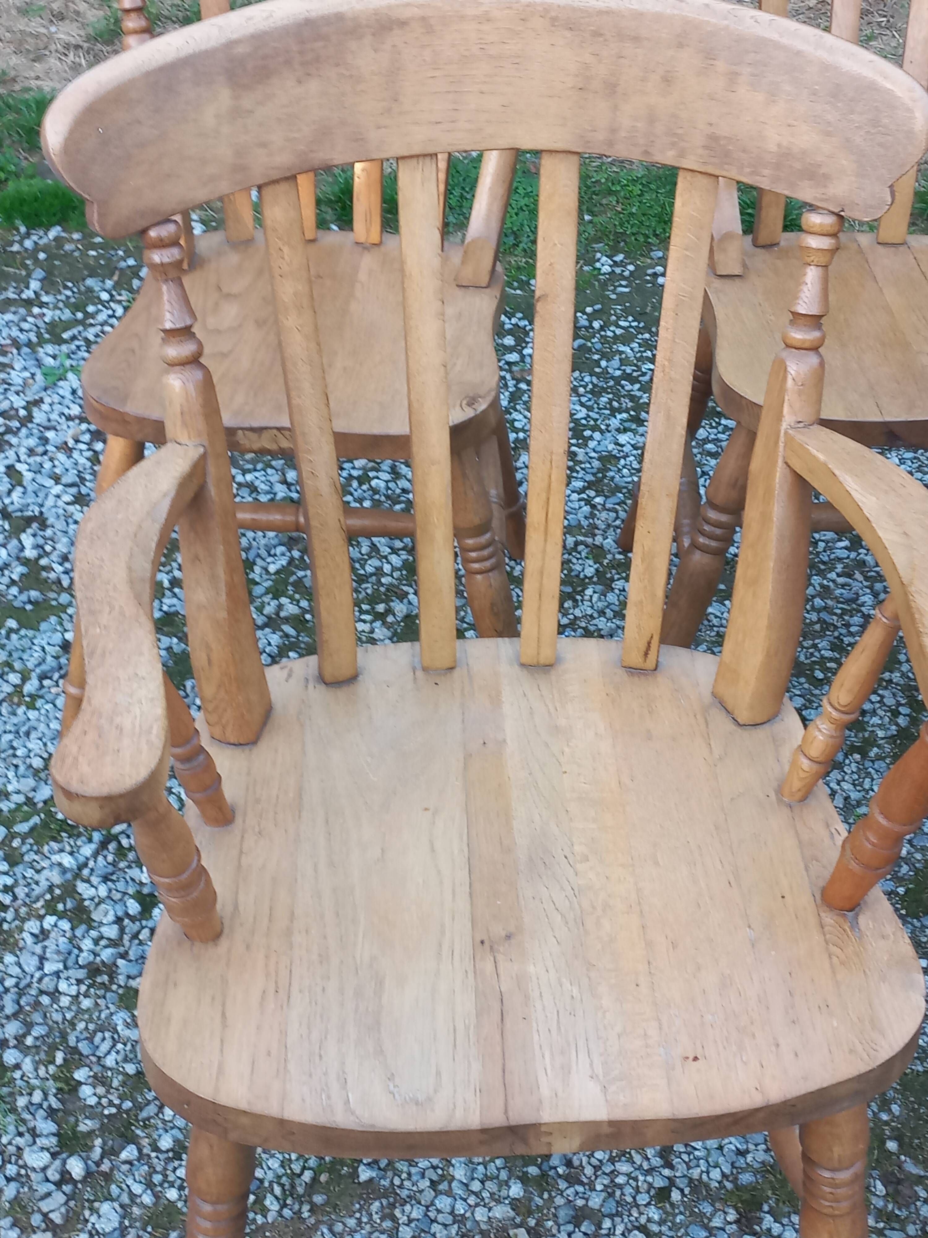 Set de 4 chaises et 1 fauteuil style montagne en chêne