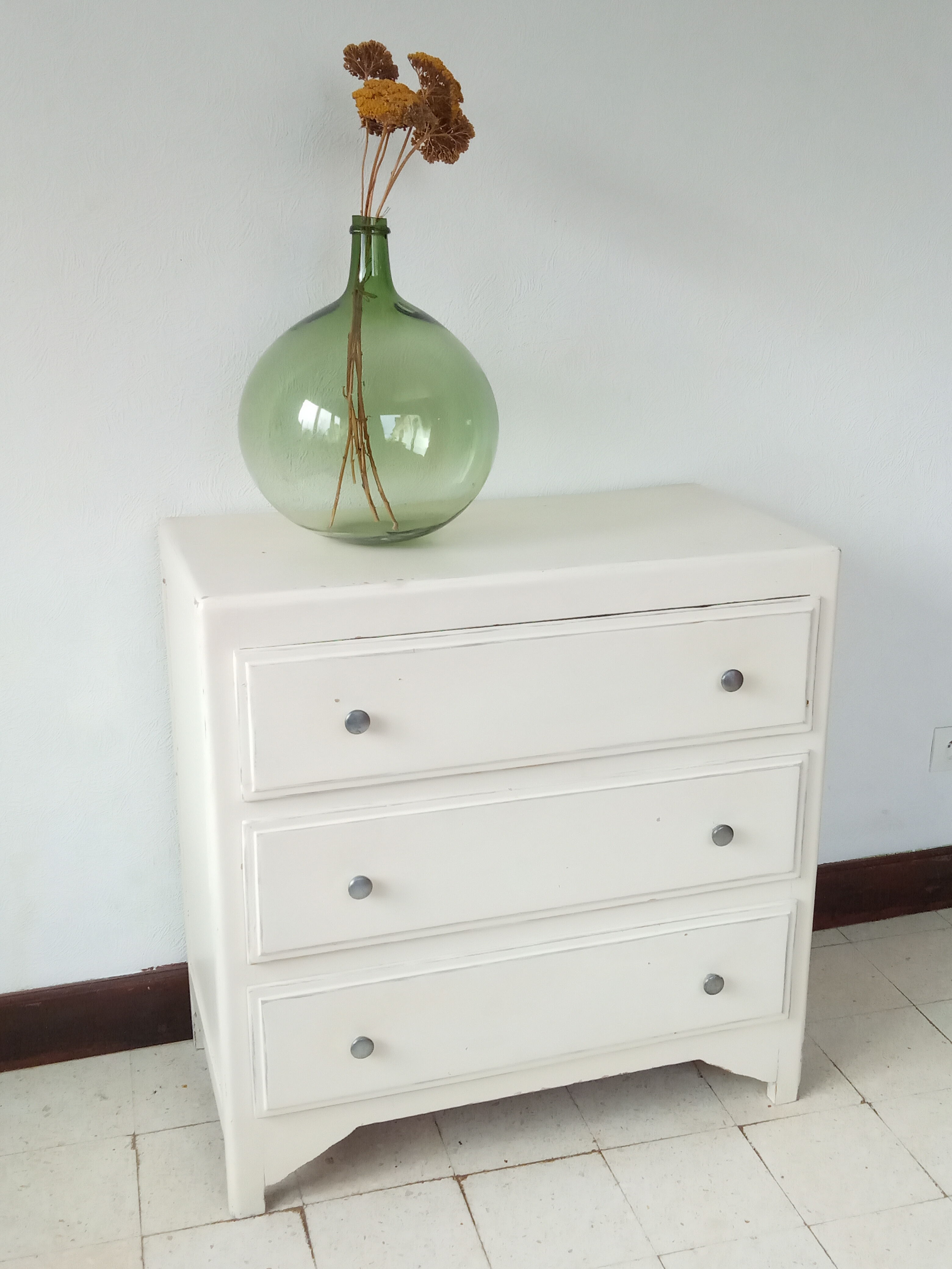 White chest of drawers 50s
