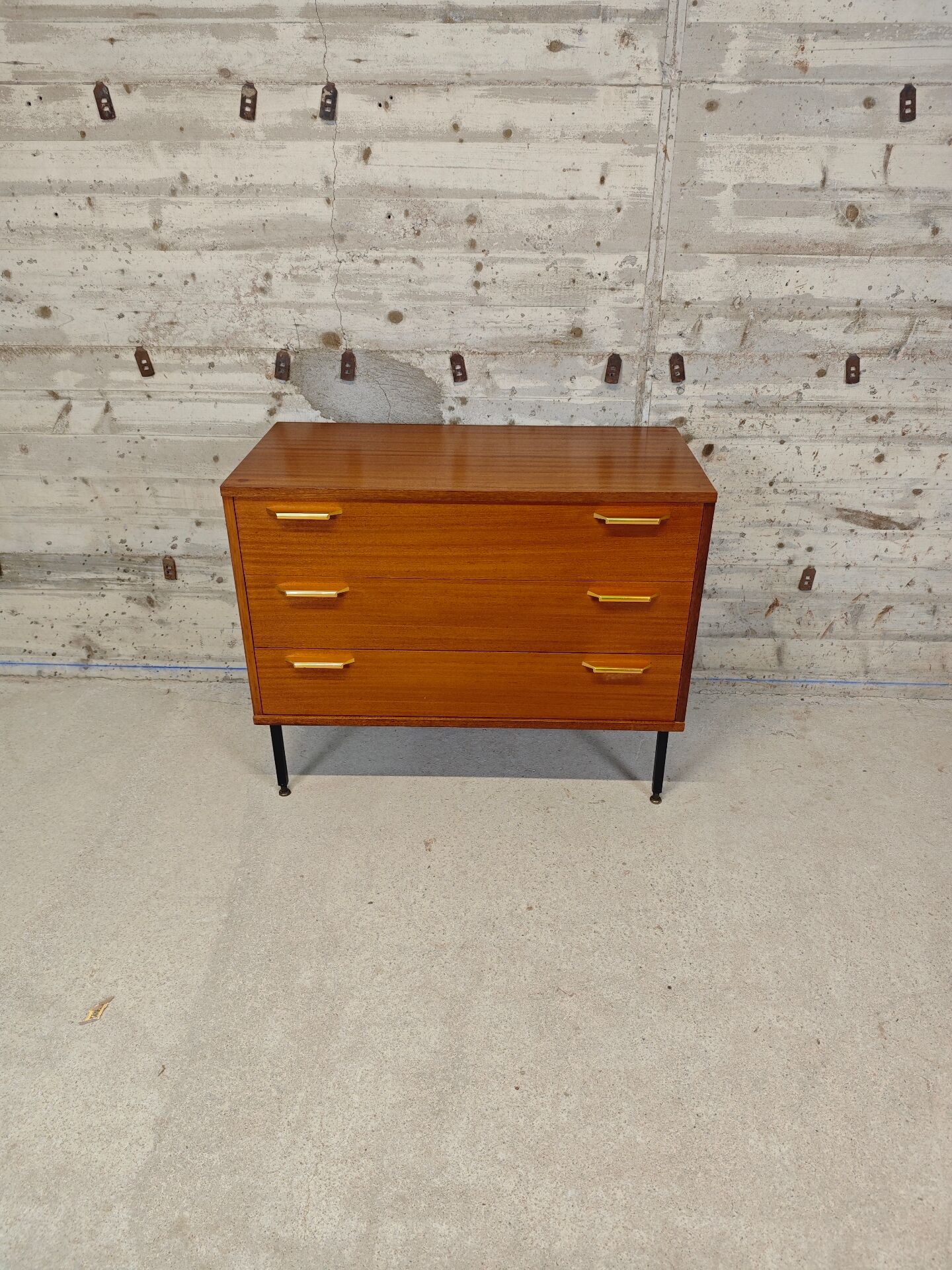Vintage chest of drawers