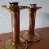 Paire de bougeoirs en laiton