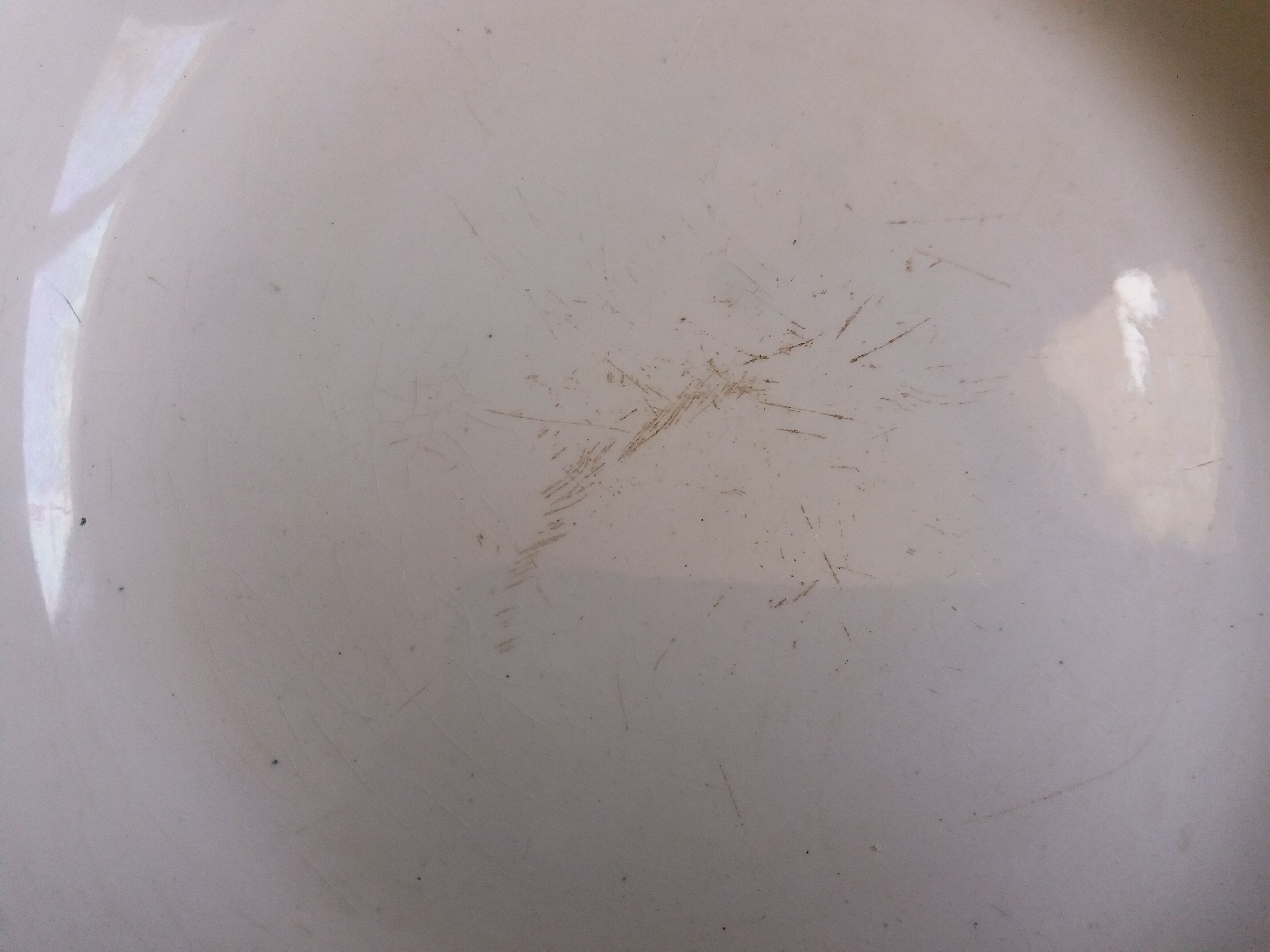 6 mismatched hollow plates Terre de fer