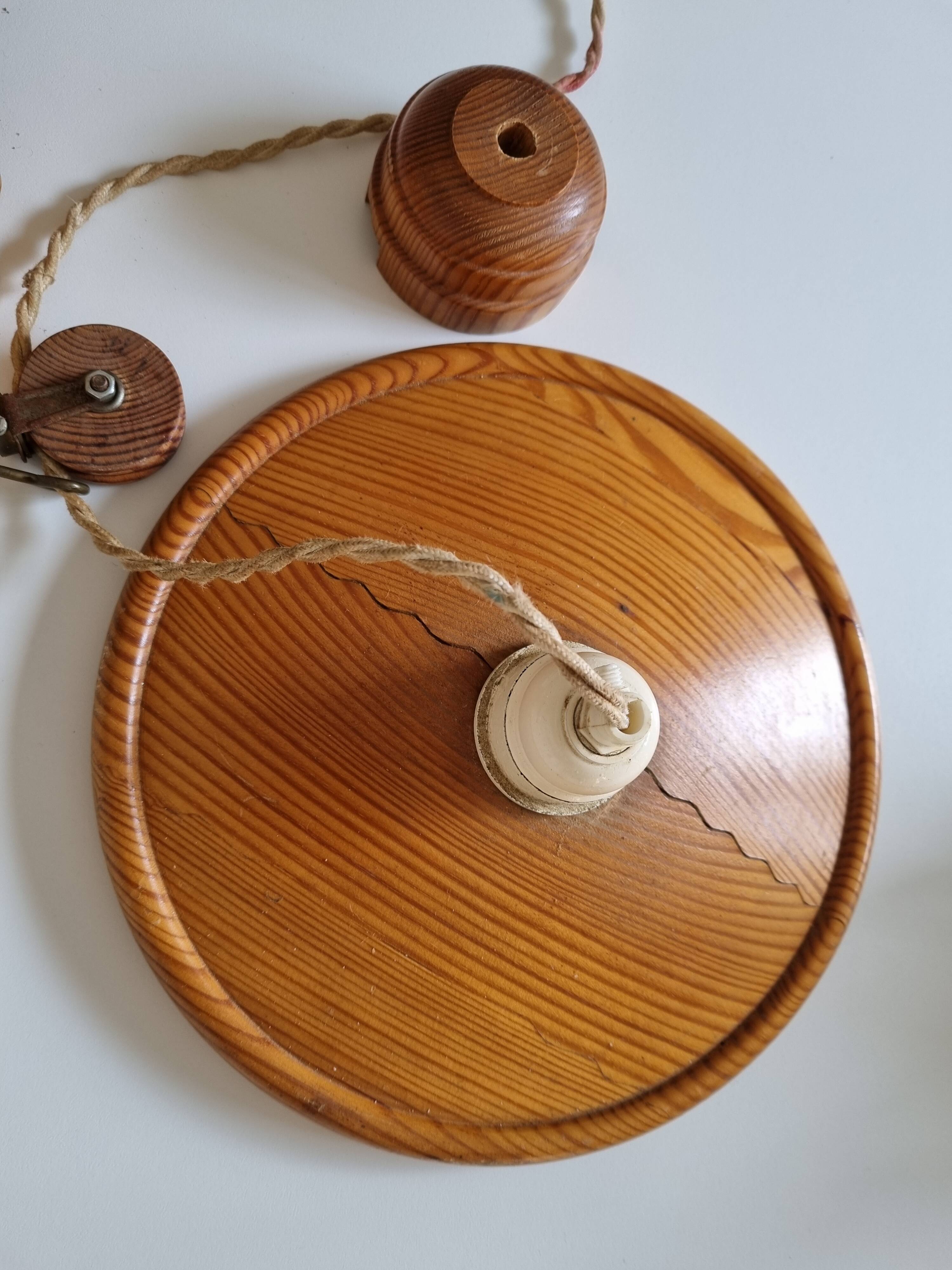 Vintage suspension up and down