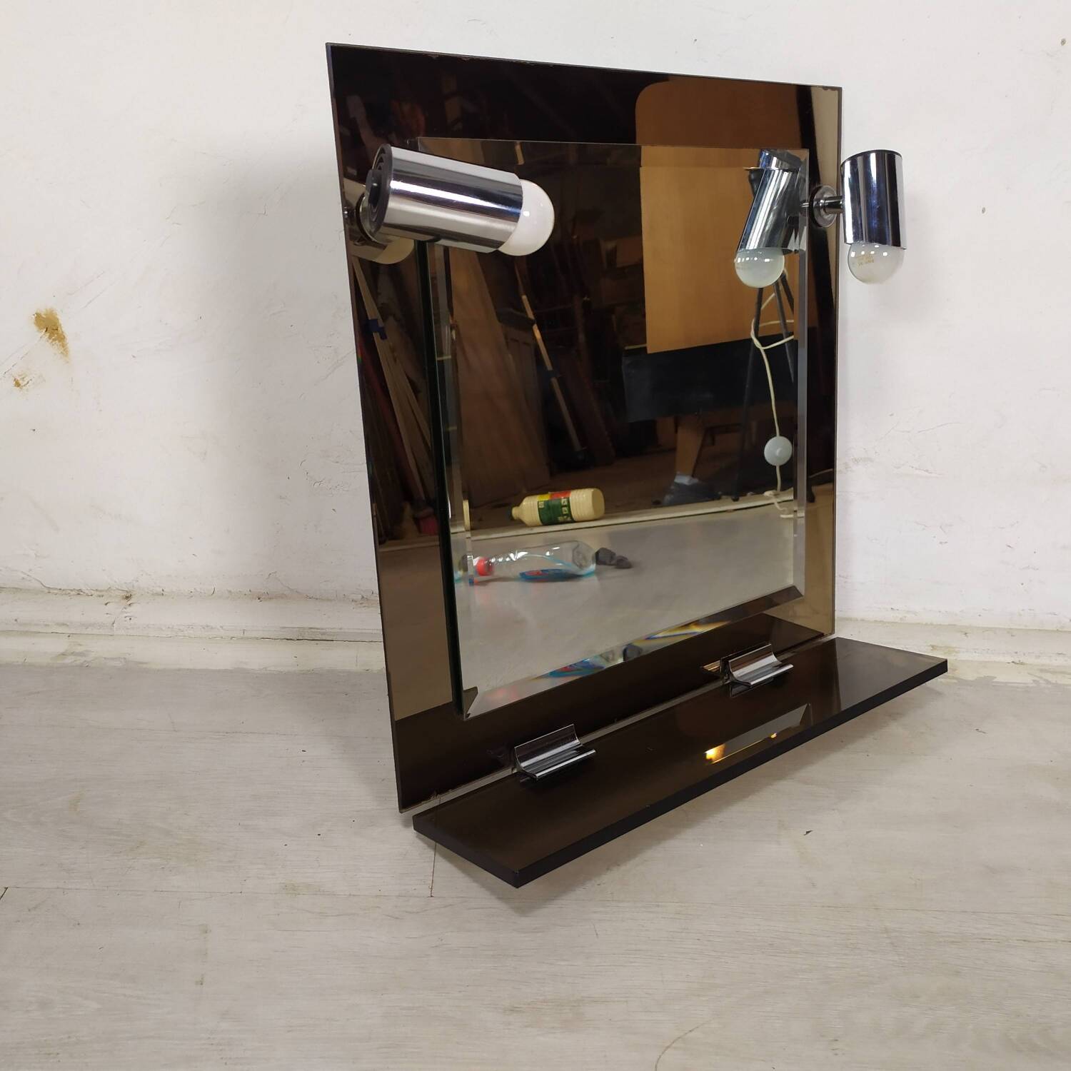 Vintage illuminated bathroom mirror