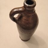 Bouteille carafe vintage ancienne en grès marron avec poignée