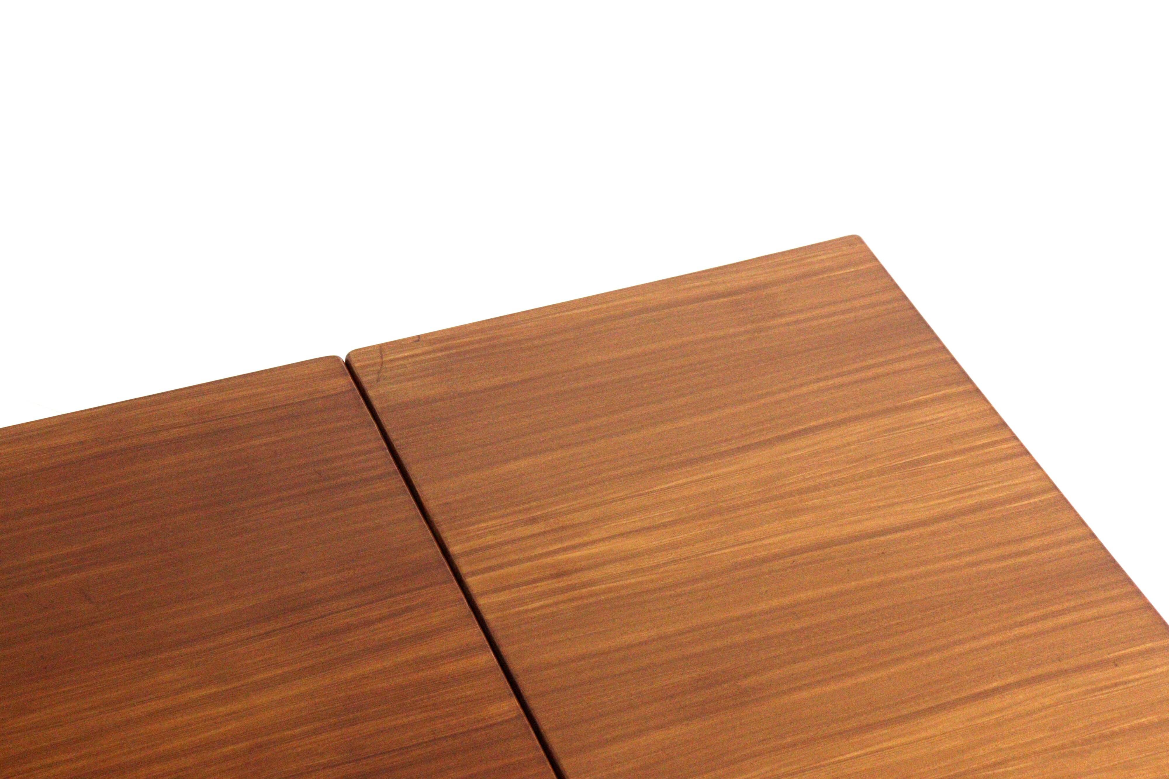 Rectangular extendable dining table 'Kaerum' - mid century modern