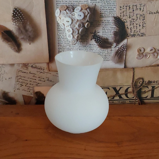 Replacement lampshade in vintage French white glass.
