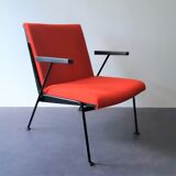 Red 'Oase' lounge chair with armrests by Wim Rietveld for Ahrend de Cirkel, 3 available