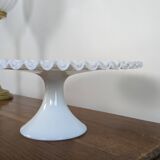 Ancien présentoir en verre opale blanc dentelé
