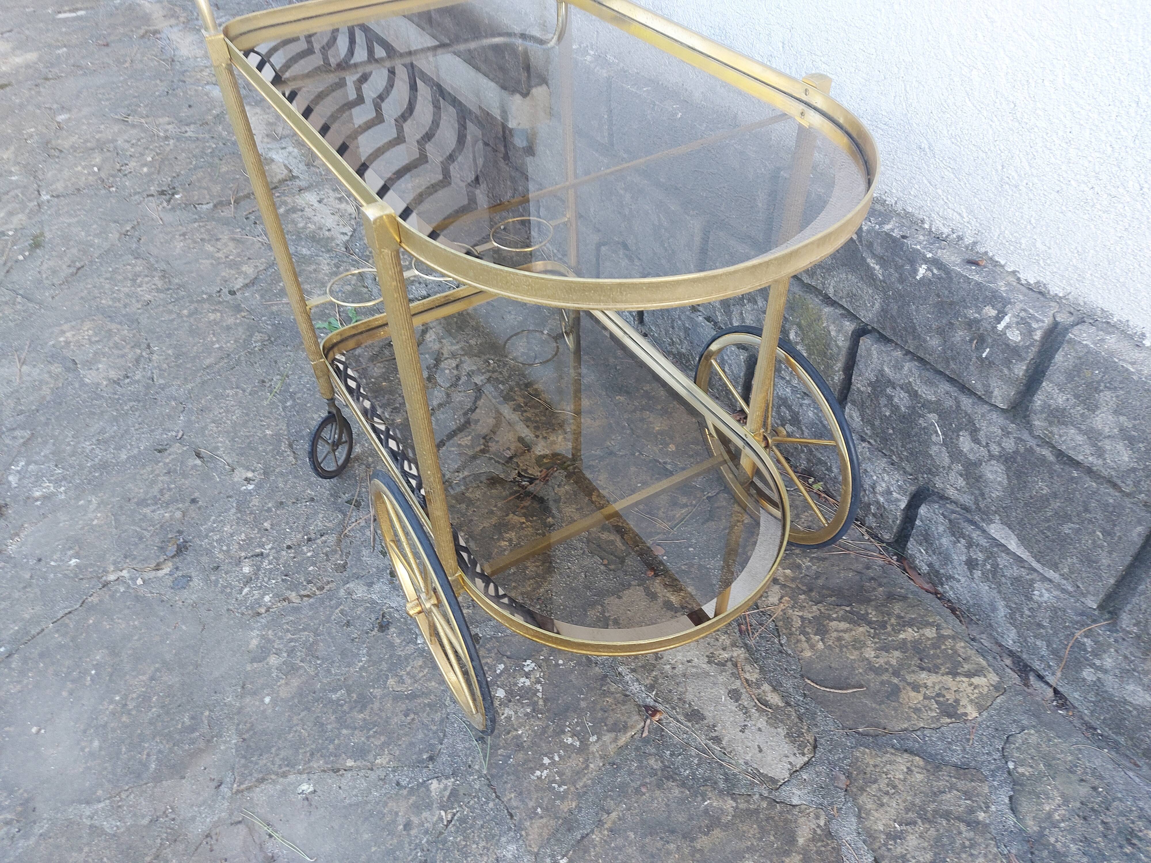 Vintage rolling metal dore service