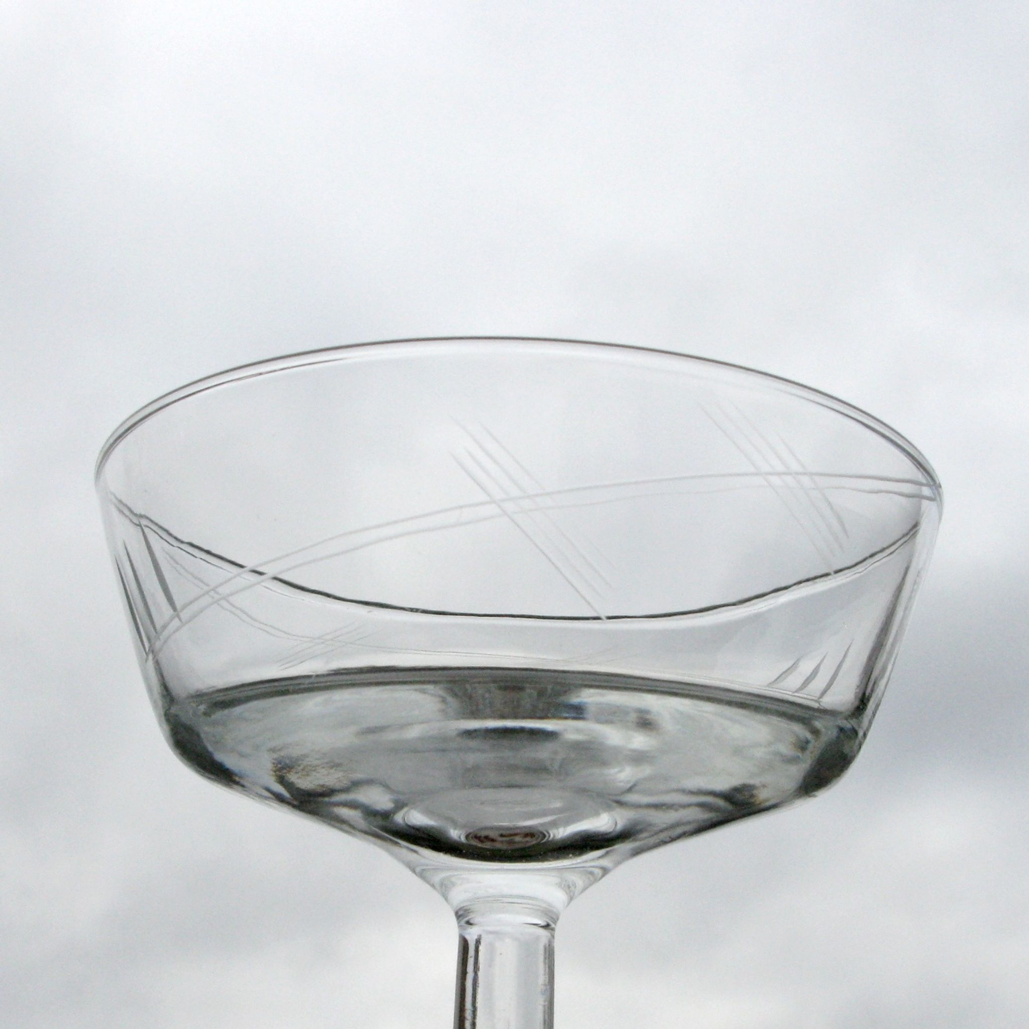8 old champagne glasses vintage model in cut glass