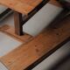 Table et paire de bancs en pin massif – France, vers 1970