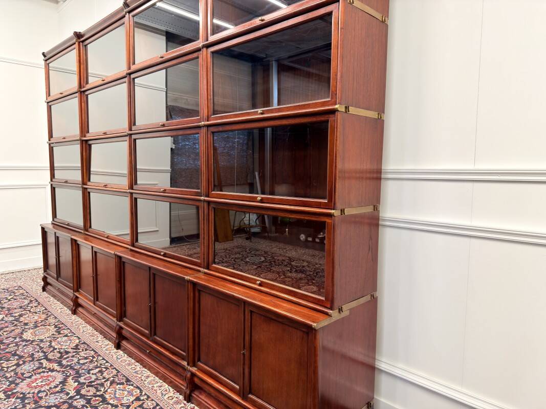 Set Original English Globe Wernicke Bookcase