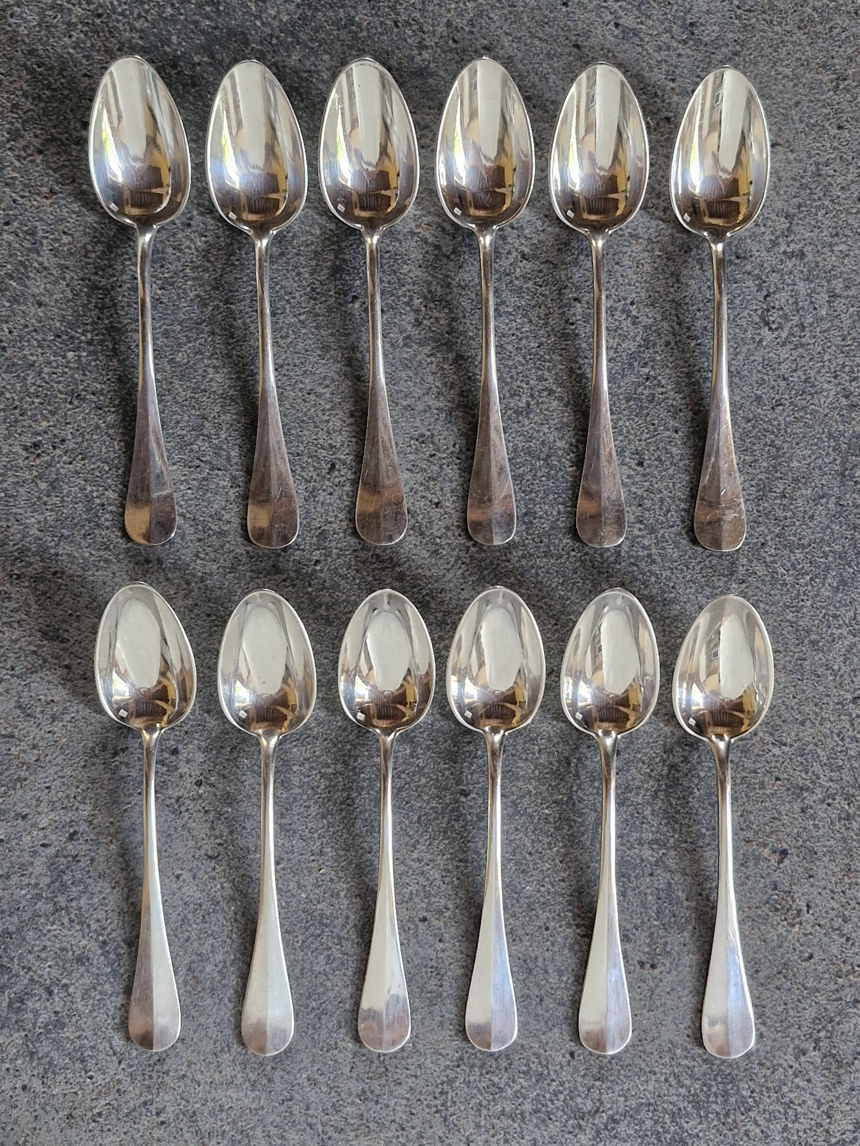 12 cuillères à café
