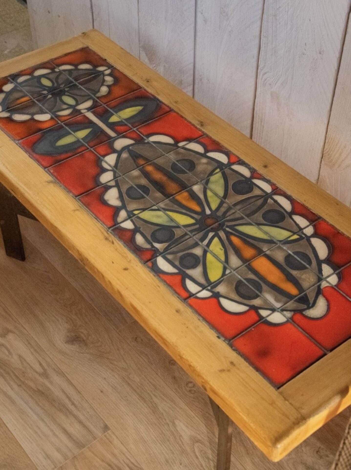 Table basse en fer forgé et céramique