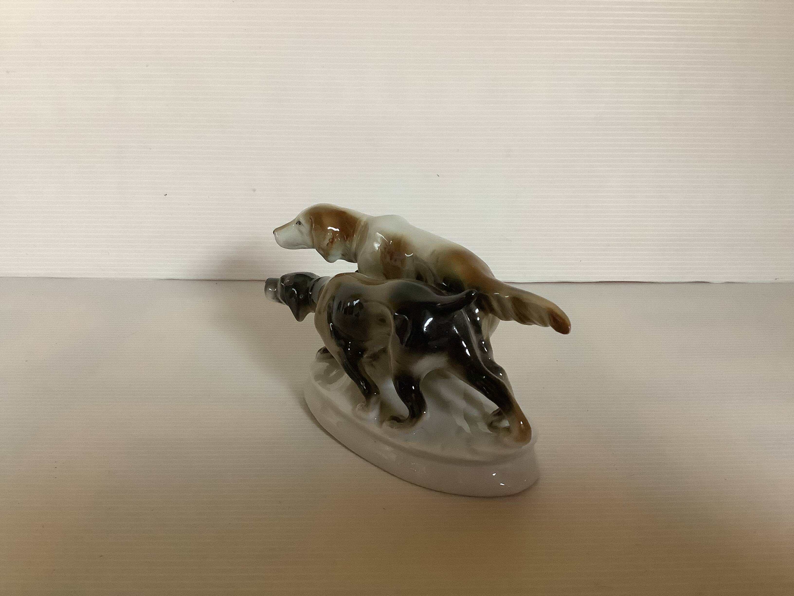 Porcelain dogs