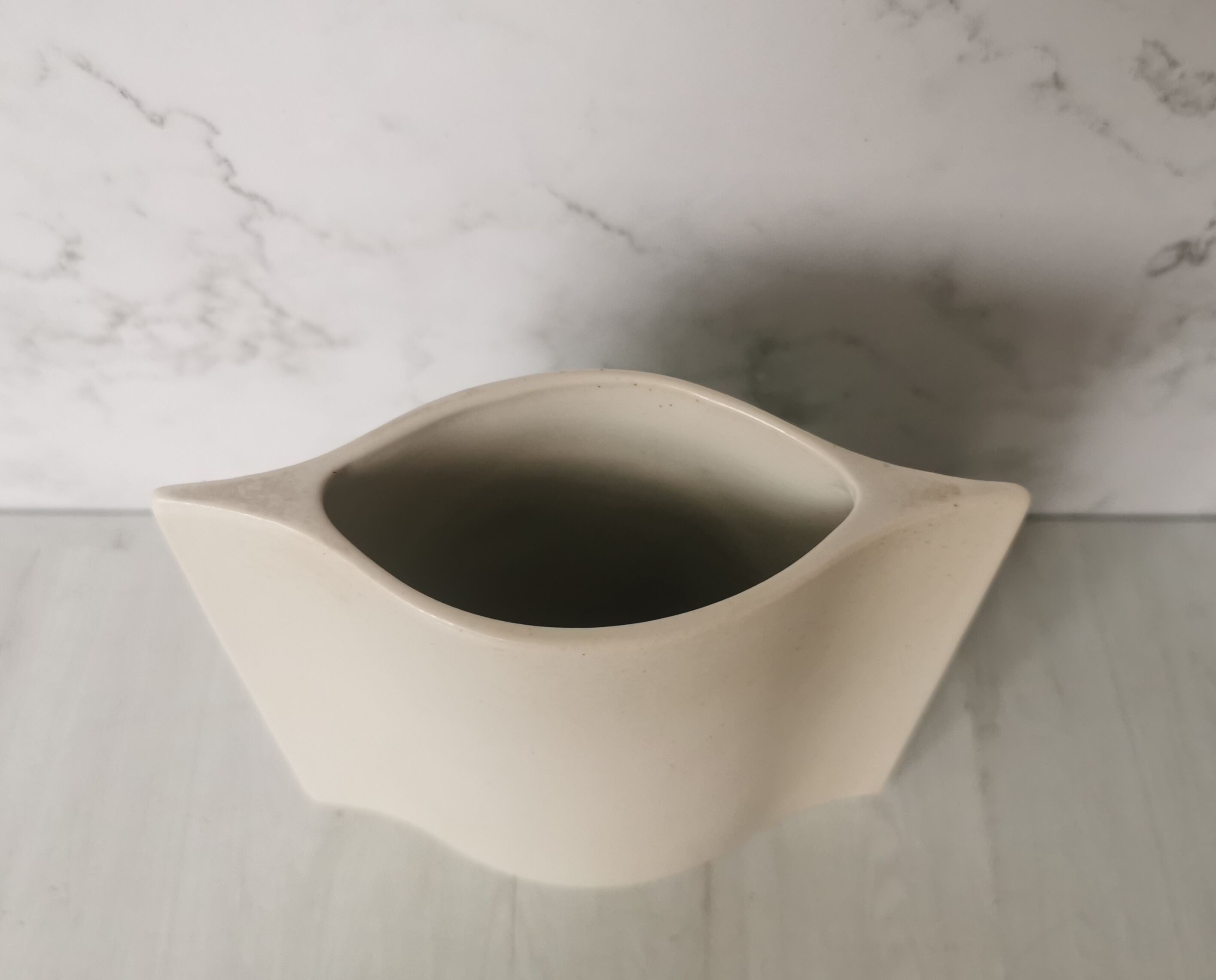 Porcelain design vase from Virebent