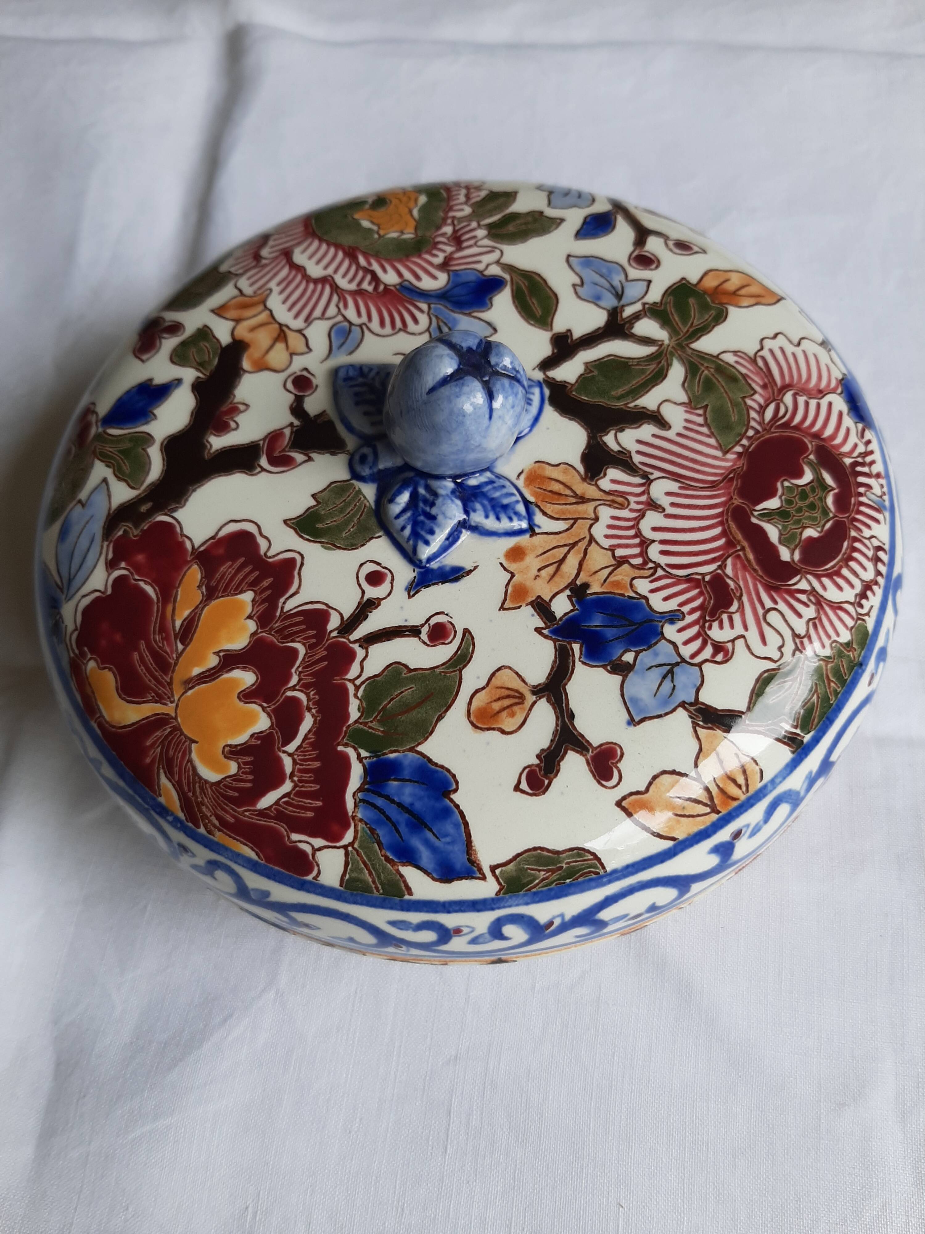 Gien faience candy box with peonies