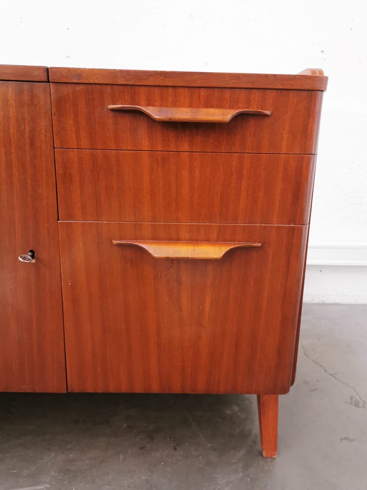 Vintage buffet
