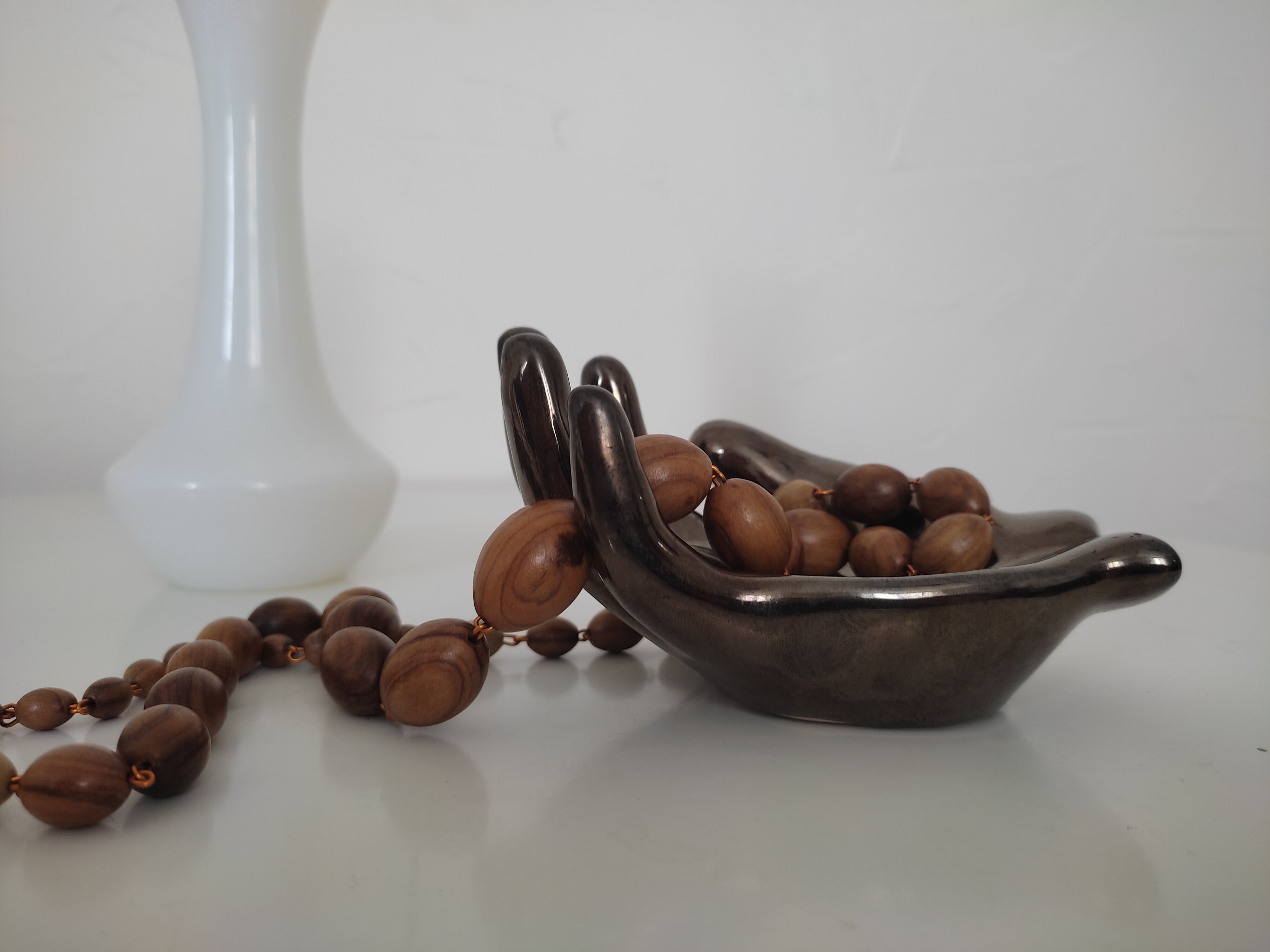 Empty ceramic hand pocket