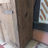 Armoire de montagne primitive