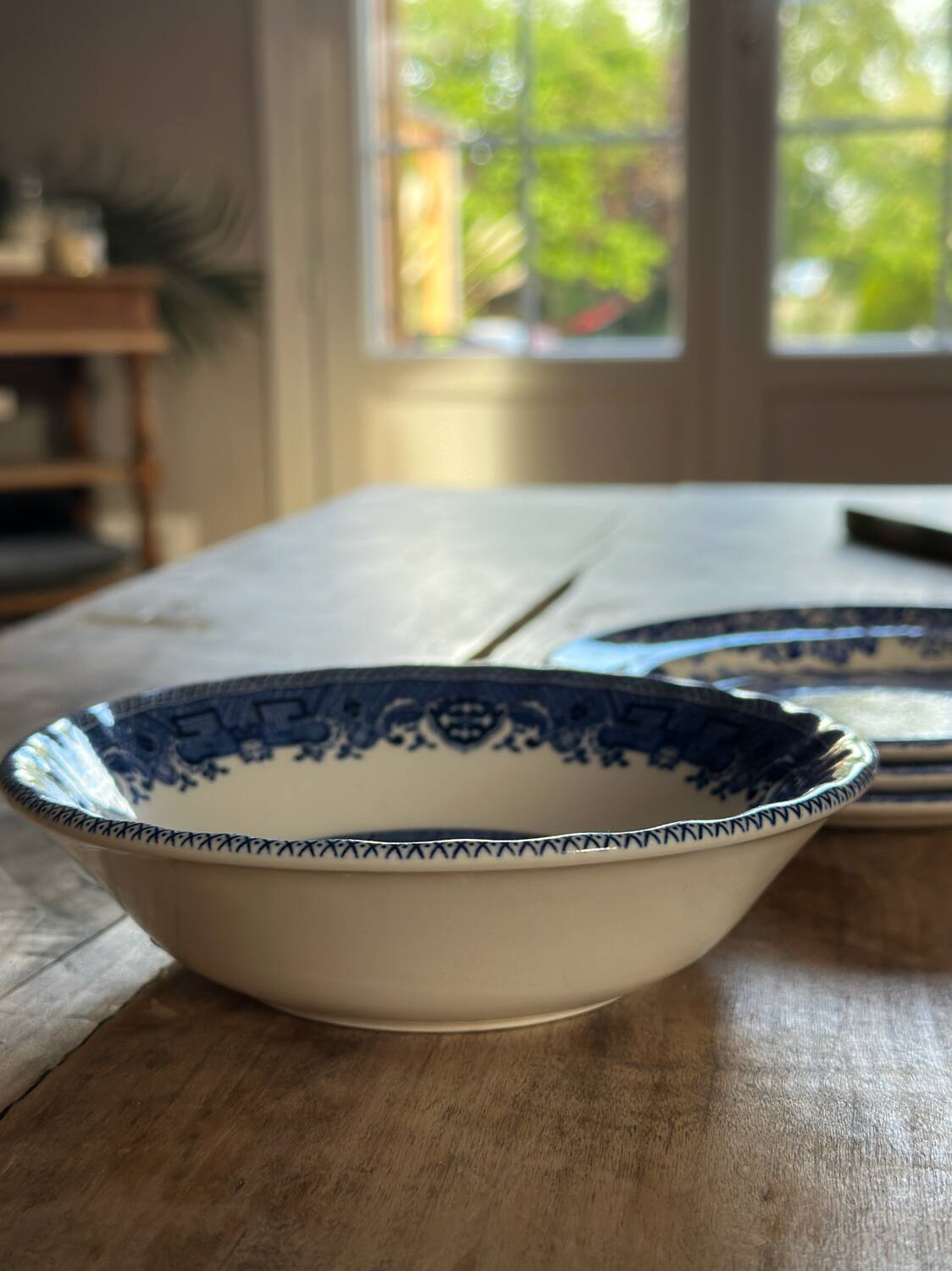 Assiettes et bol vintage