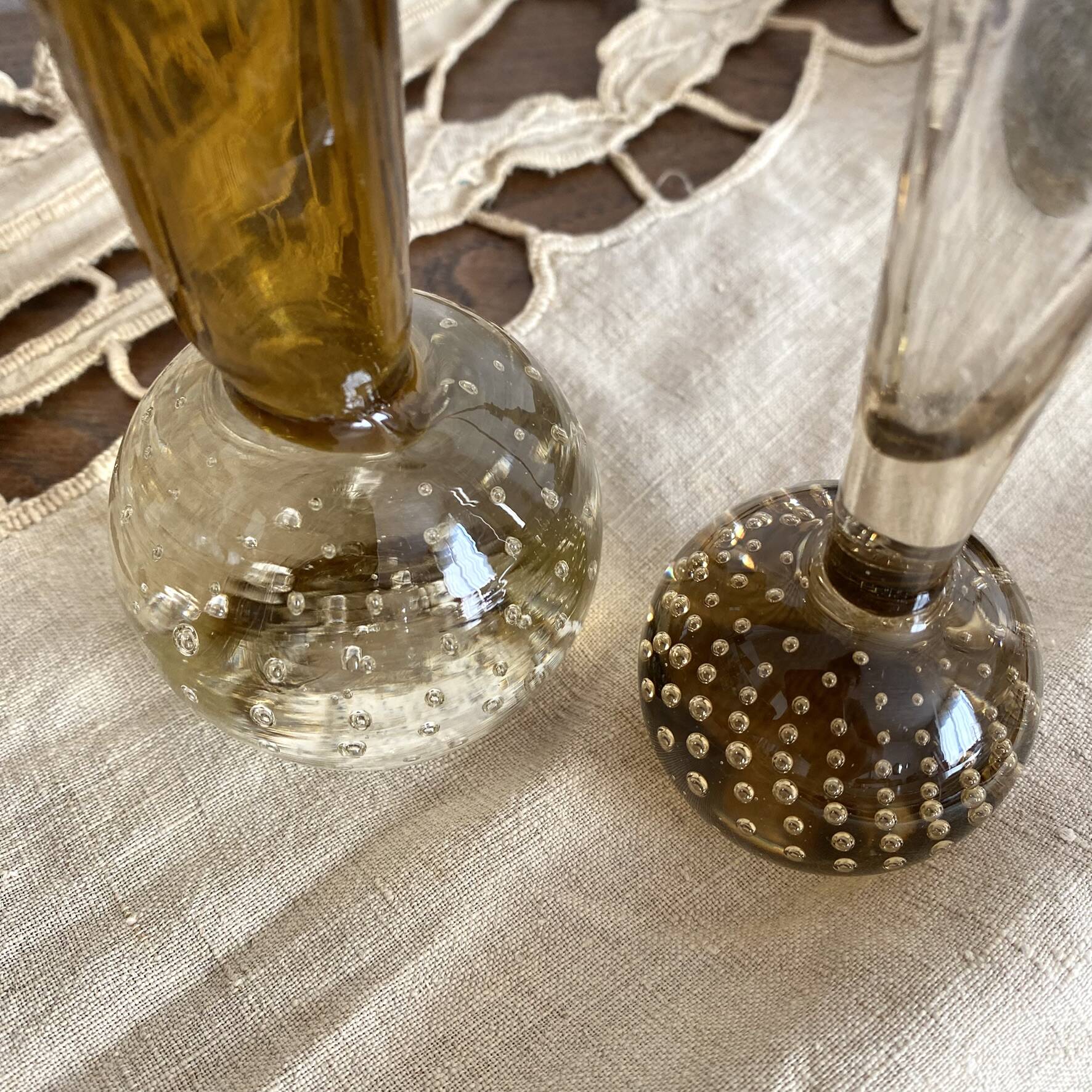Soliflores vintage en verre bullé teinté