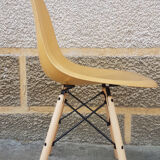DSW chair by Charles and Ray Eames for Herman Miller