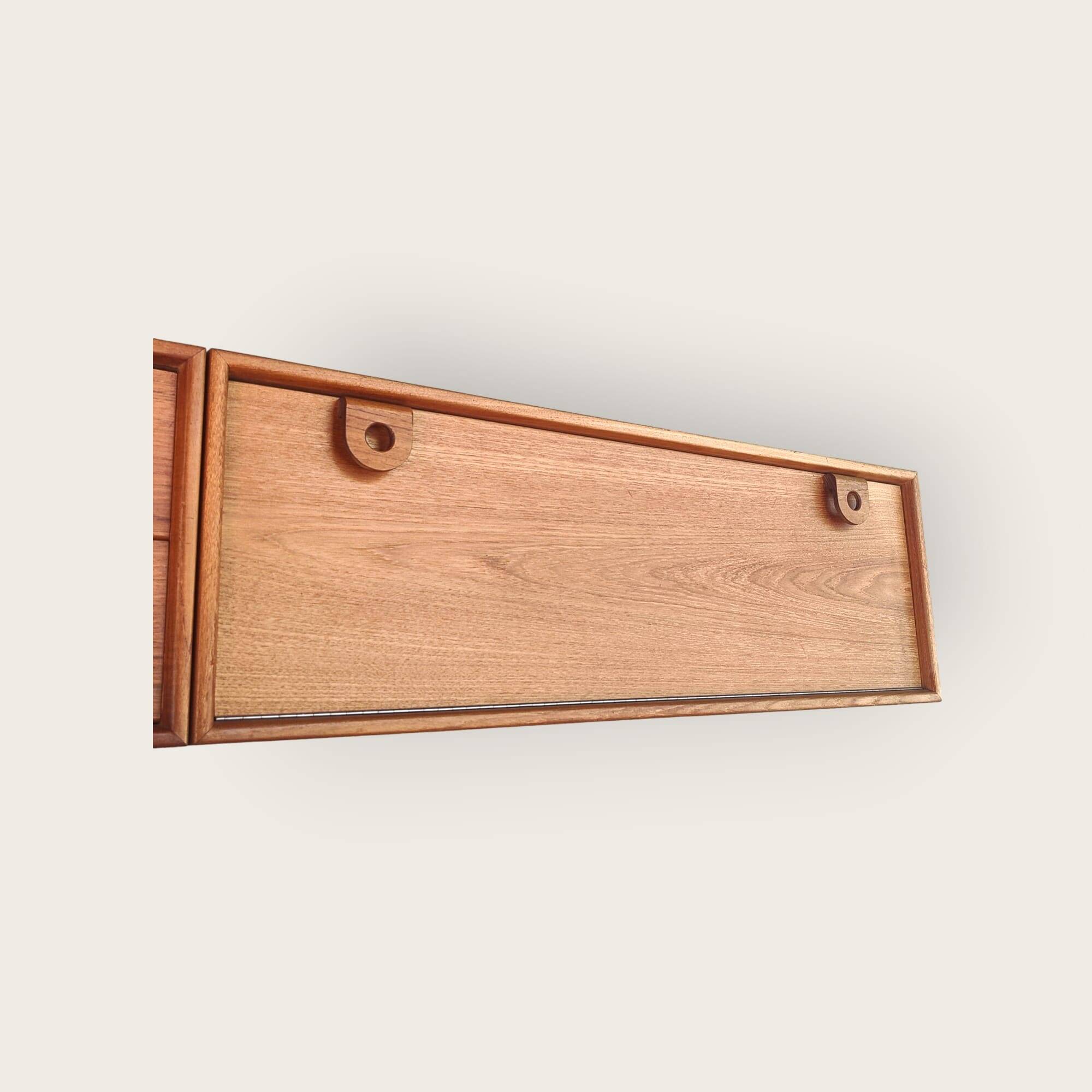 Système mural du milieu du siècle