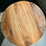 Triod pedestal table