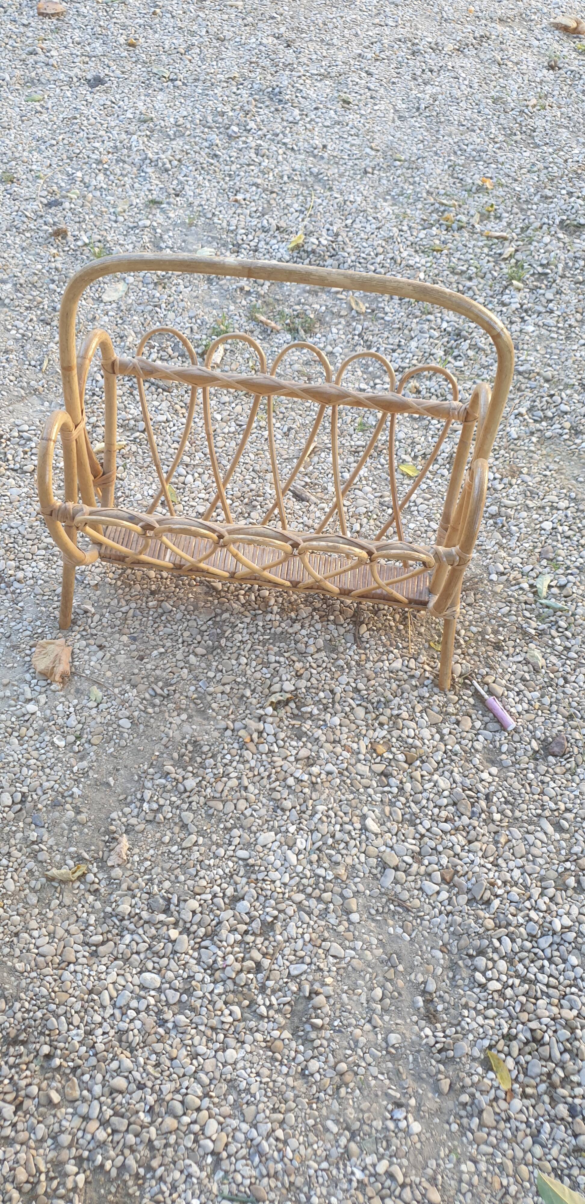 Bamboo magazine door