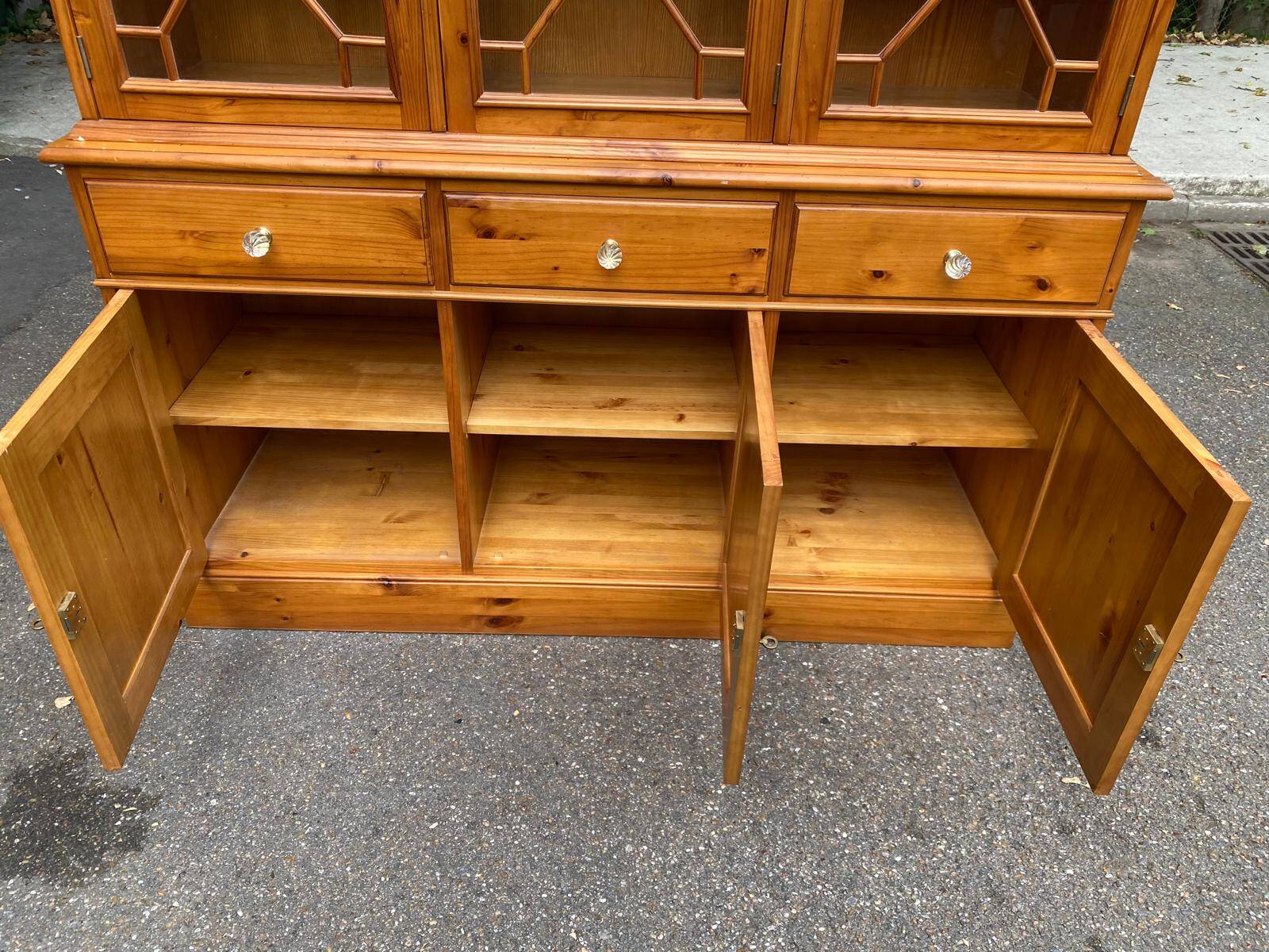 Large English display cabinet in solid wood, 20th century, 155cm