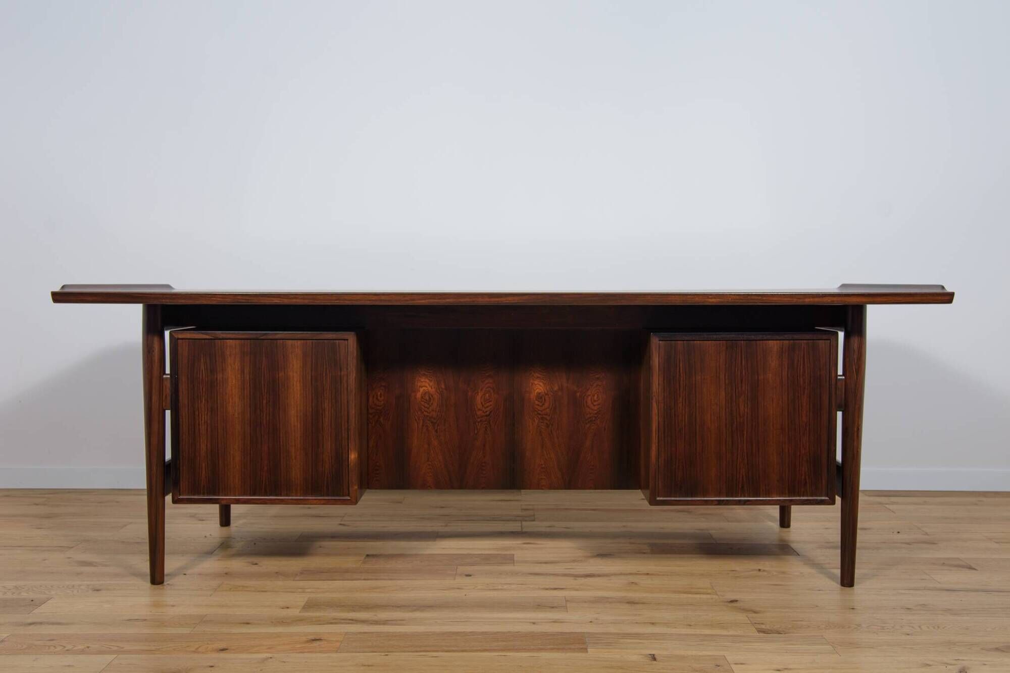 Mid-Century Rosewood Freestanding Desk Model 207 by Arne Vodder for Sibast,